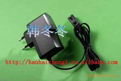 热销4V1.21A美规立式带线卡电源适配器 为MINI按摩器注入稳定能量